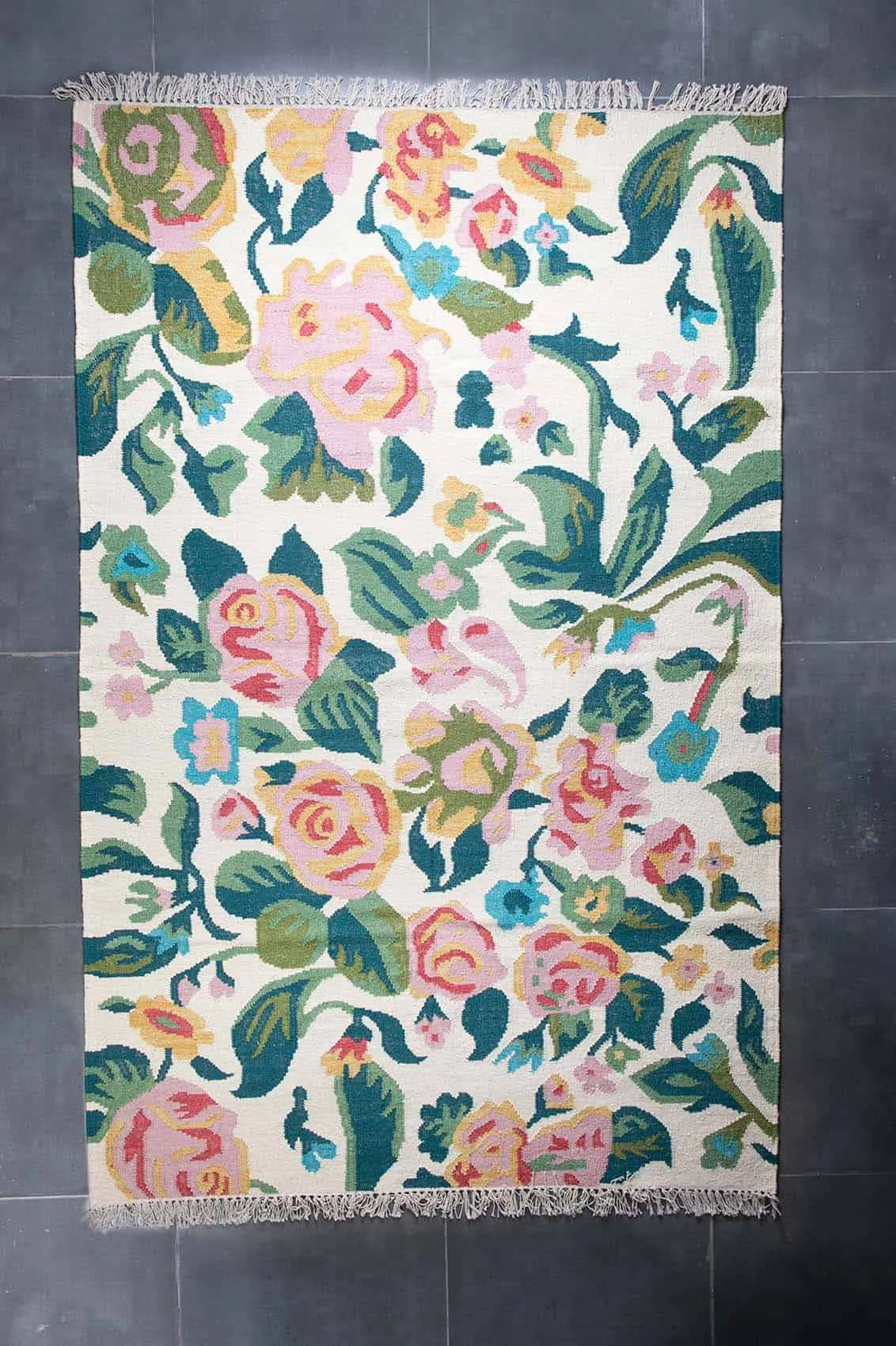 Garden Floor Woven Rug (Petal Peach)