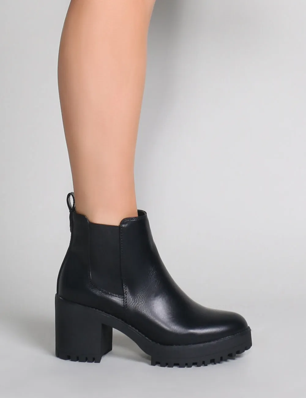 Krissie Heeled Chelsea Boots in Black