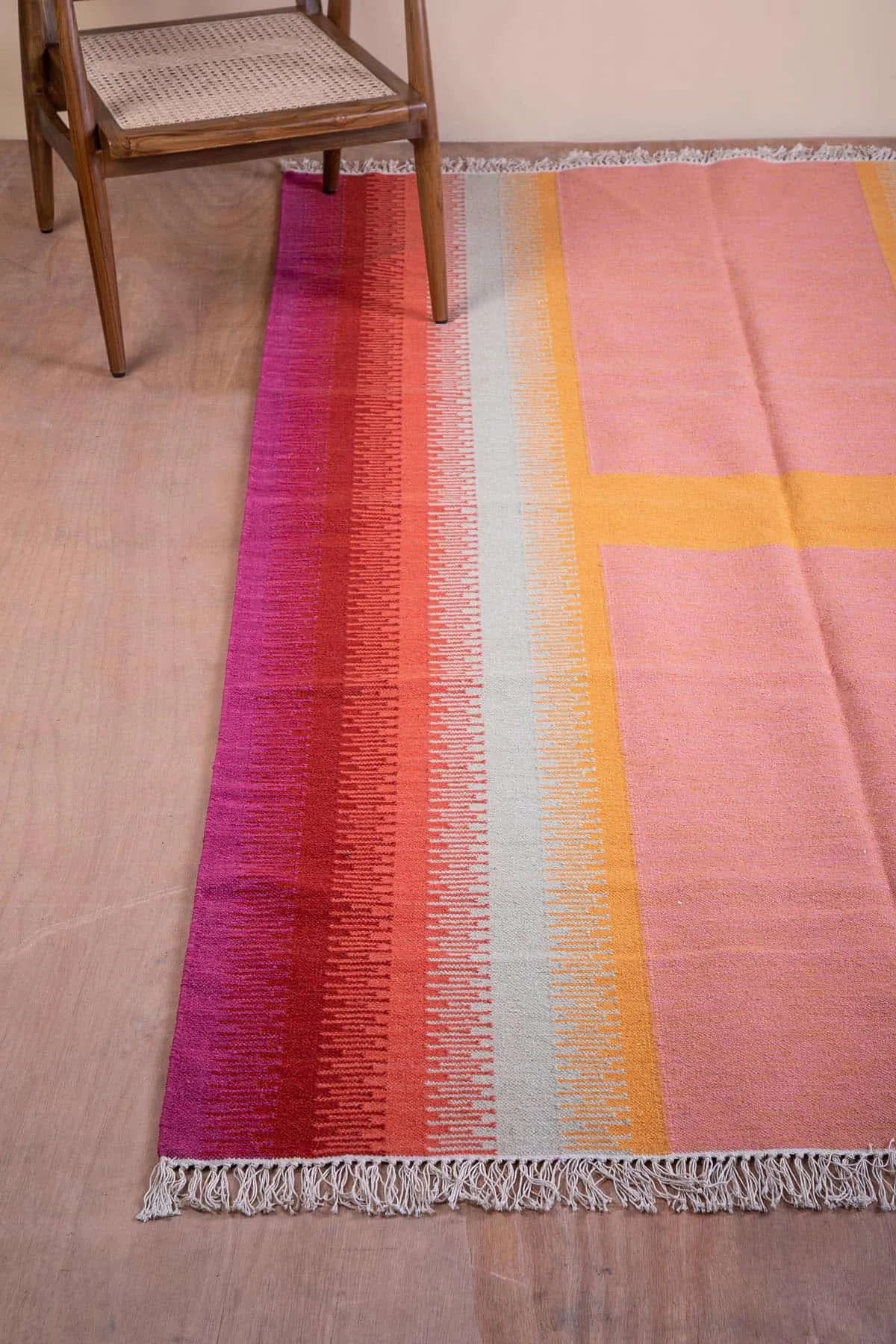 Ombre Ikkat Stripe Woven Rug (Washed Red)