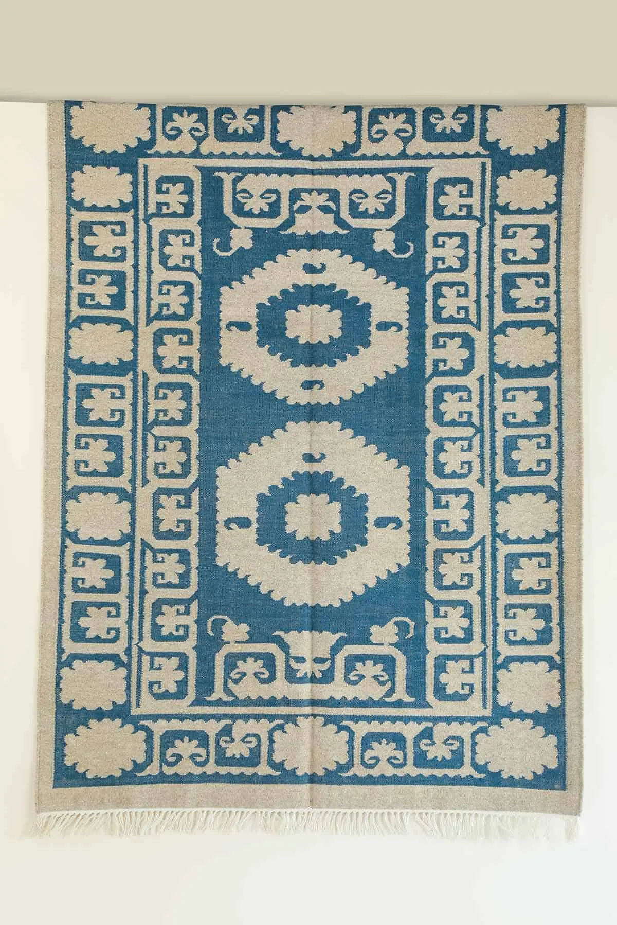 Palm And Paisley Woven Rug (Distant Blue)